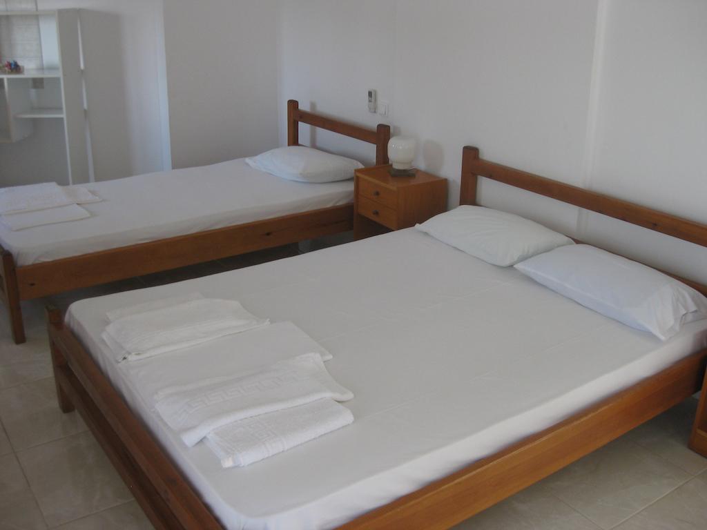 Hotel Maravelias House Archangelos  Zimmer foto
