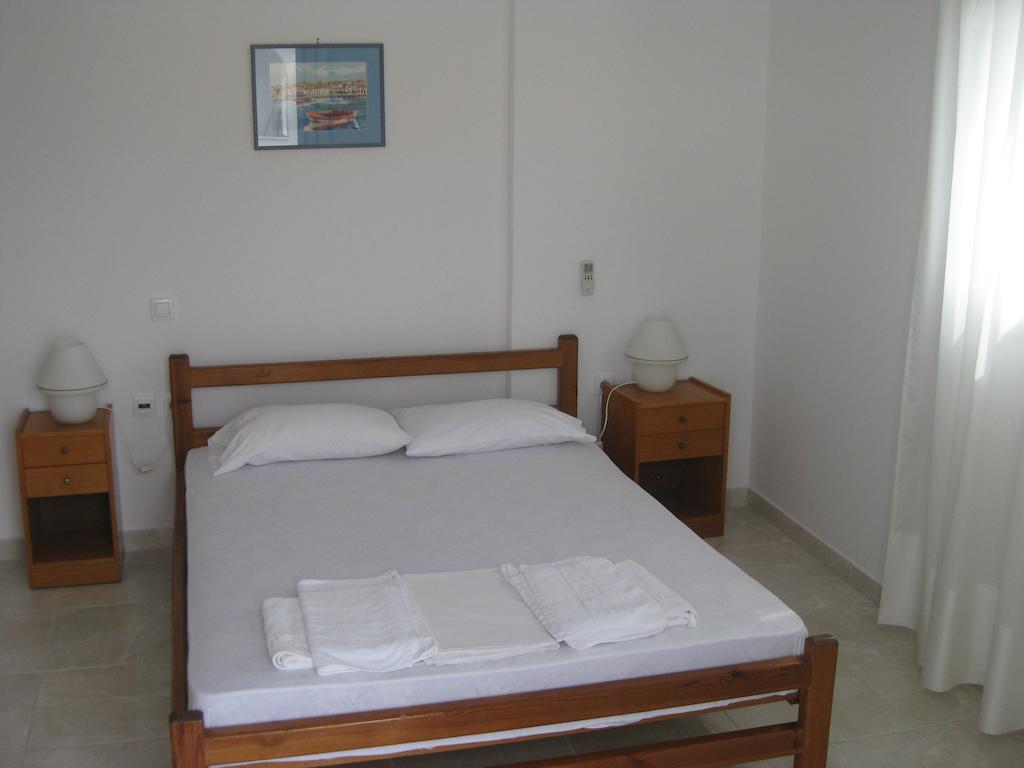 Hotel Maravelias House Archangelos  Zimmer foto